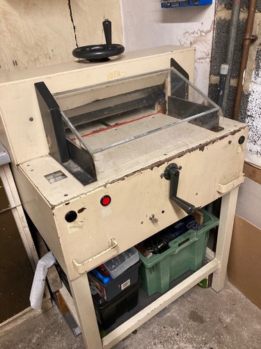 IDEAL PAPER GUILLOTINE