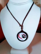 PET LOVER MEMORIAL DOG PAW NECKLACE WITH DOG FOOTPRINT DESIGN WOOD