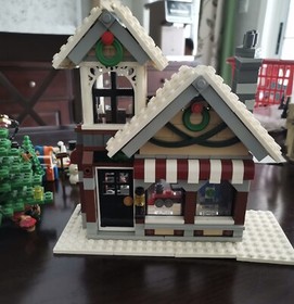 LEGO Creator Expert Winter village: Winter Toy Shop (10249) Complete