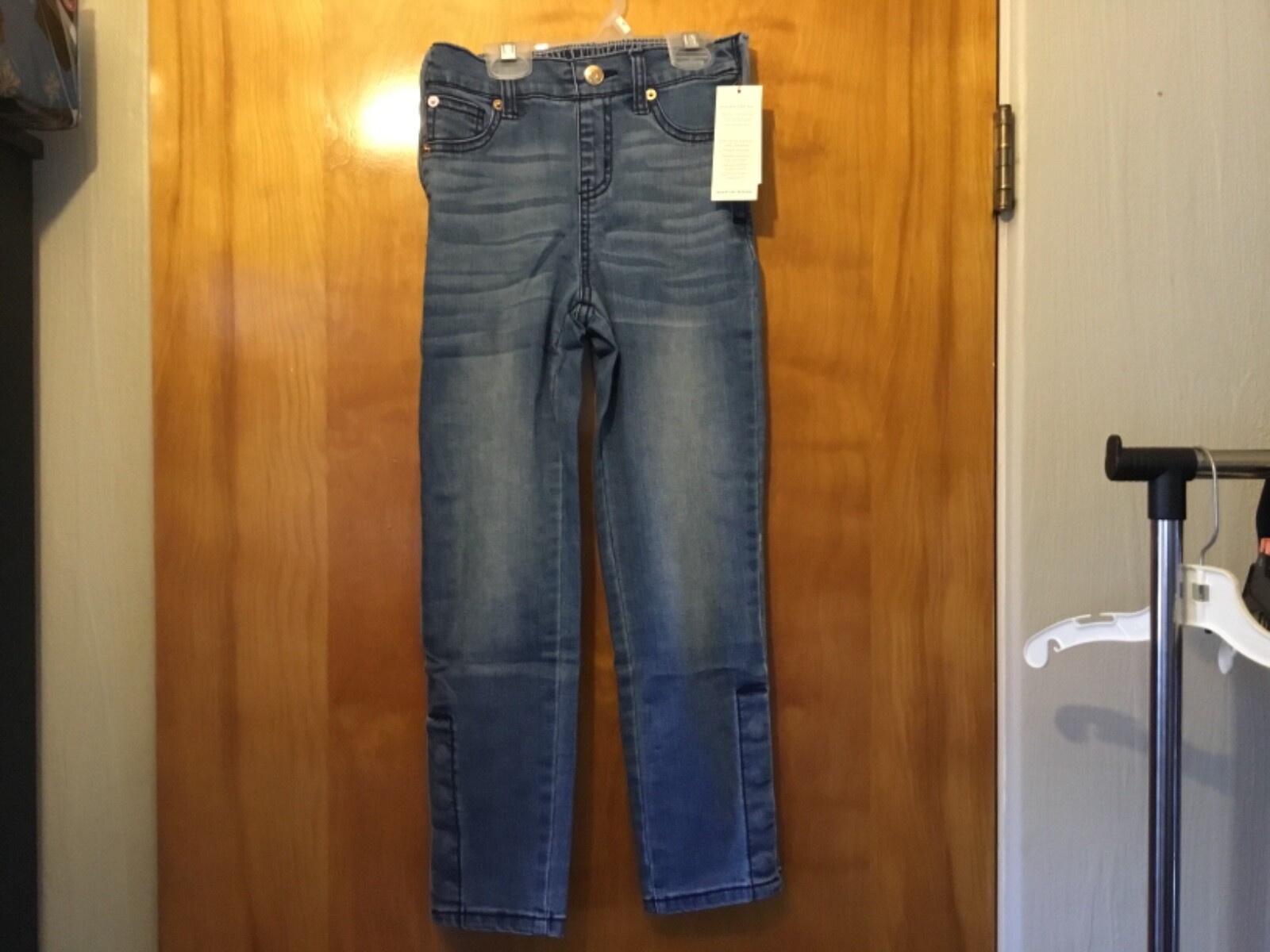 Picture 4 of 5