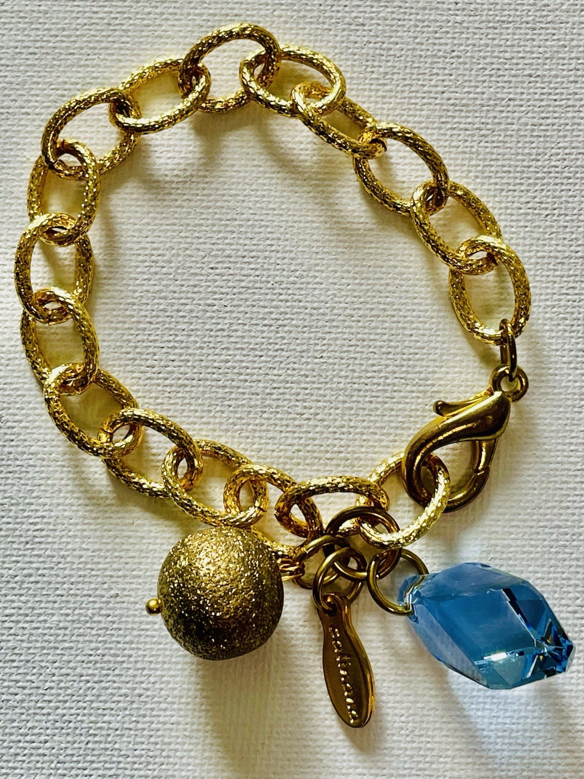 Calinana Signed Gold Tone Cable Chain Charm Bracelet Blue Crystal Dangle 8