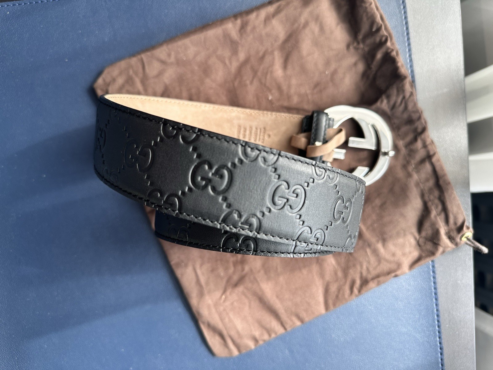 Authentic gucci 411924 Interlocking G Signature L… - image 5