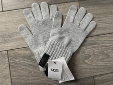 UGG MENS LIGHTWEIGHT GLOVE, TOUCHSCREEN COMPATIBLE, LIGHT GRAY, NWT, ONE SIZE