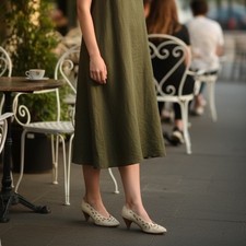 Vintage Stuart Weitzman for Mr.  Seymour cream Satin Pump Size 7.5 M, Almond Toe