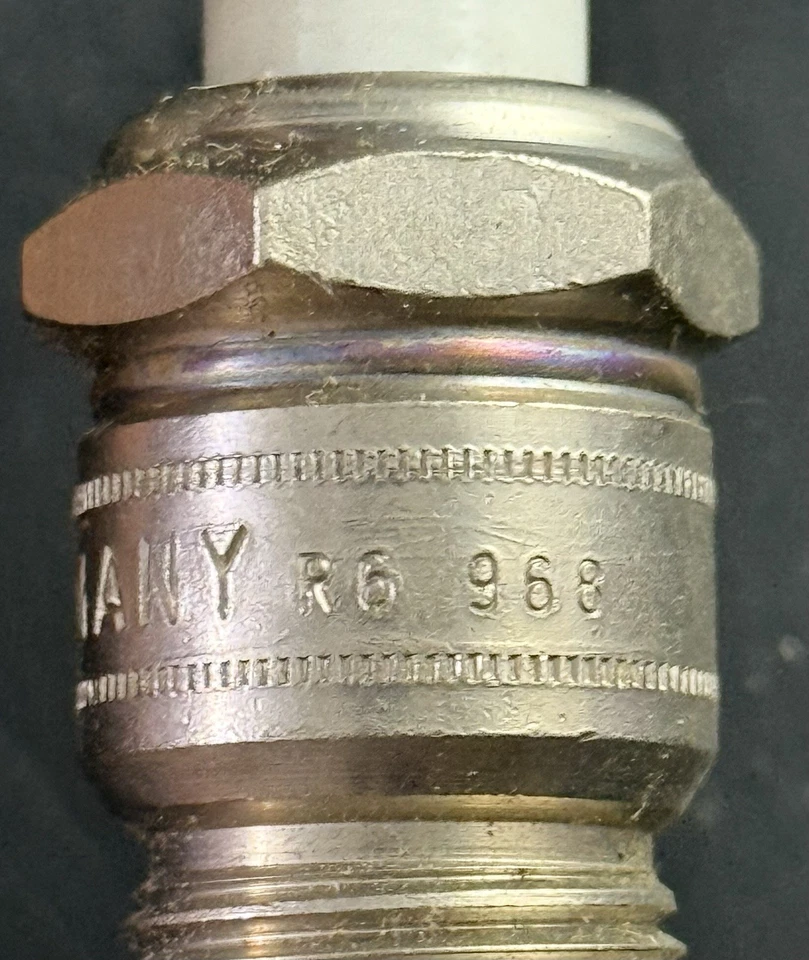 Bosch платиновые свечи зажигания # 4226, упаковка из 4, новые из старых запасов, DR8BPX, VC7 - Изображение 3 из 4