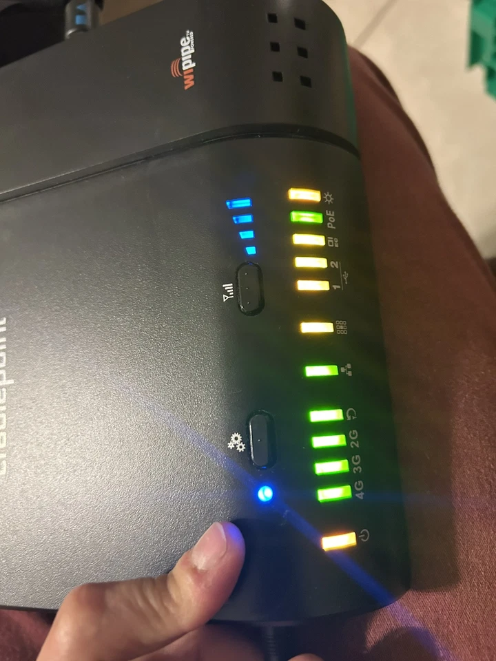 Cradlepoint CBA750B 3G/4G Cellular Broadband Used W Antenna/ No Adaptor Black - Image 3 of 4