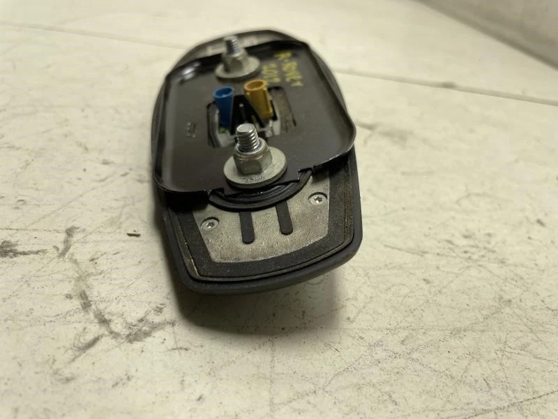 Land Rover Range Rover Sport HSE 2012 aleta de tiburón radio techo antena OEM+ Foto 4 de 4