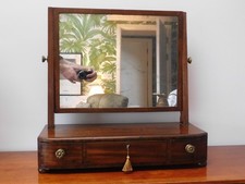 Beautiful George III Mahogany Tilting Toilet Mirror with 3 Drawers & Bun Feet