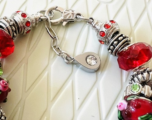 Xmas Holiday Christmas Red & Silver European Charm Bracelet 5-3/4 To 6-3/4” Adj - Picture 2 of 6