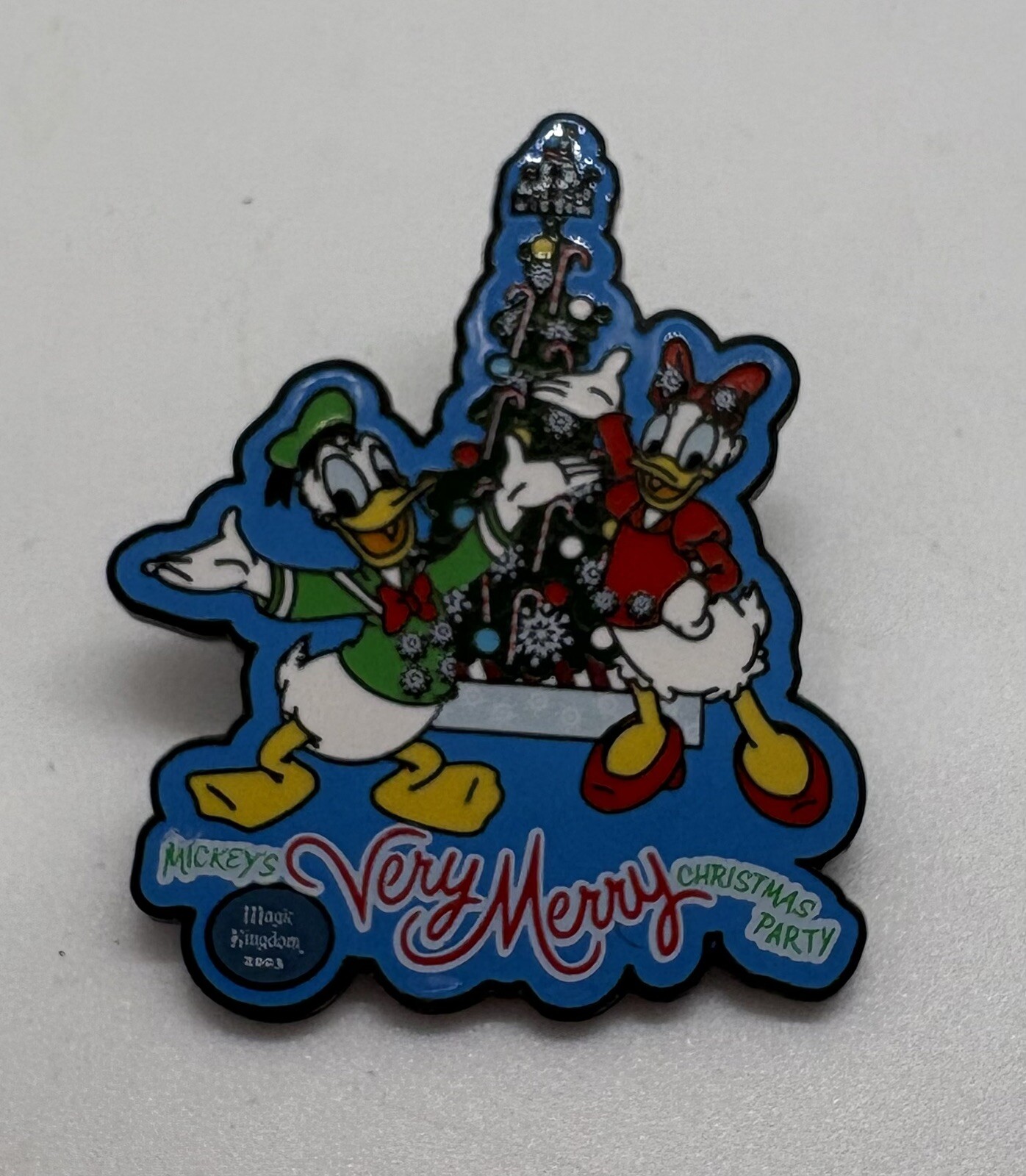 Disney Mickey's Very Merry Christmas Party 2003 Donald and Daisy Pin LE 2500