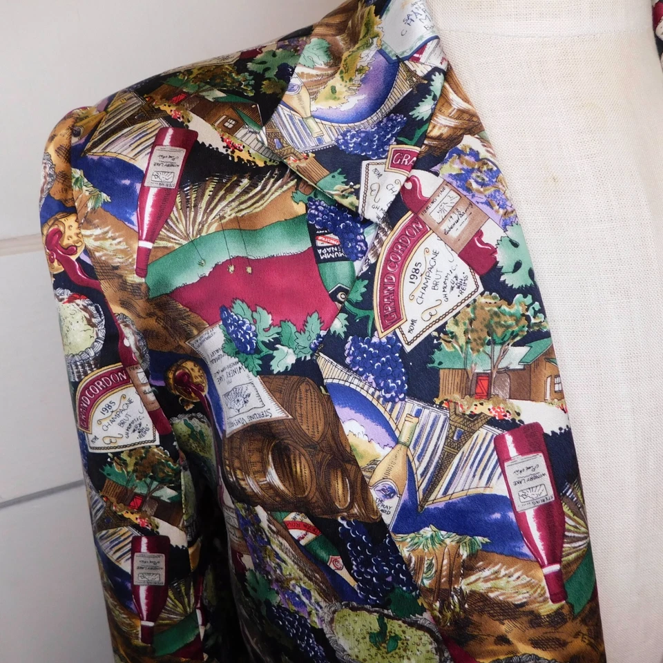 Blazer de seda vintage anos 90 NICOLE MILLER feminino tamanho M festa pop art estampa de vinho por toda parte - Imagem 3 de 4