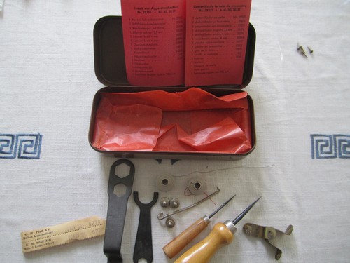 Apparateschachtel für Pfaff Nähmaschine Klasse 30 u 30/31 von 1952 mit Zubehör