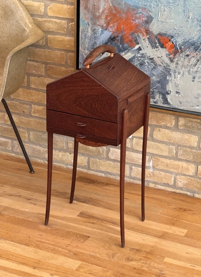 Mueble de almacenamiento con carrete de costura de madera artesanal de estudio mesa de colección diseño danés Mcm Foto 4 de 4