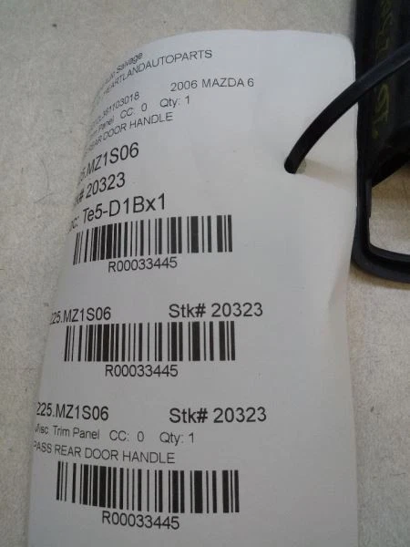 Mazda Speed 6 2006 pasajero trasero puerta derecha manija moldura fabricante original usado probado  Foto 3 de 3