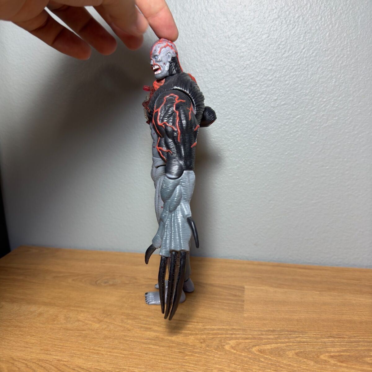 Resident Evil 2 Biohazard Tyrant MR. X Action Figure Toy Resident Evil 2 Biohazard Tyrant MR. X Action Figure Toy