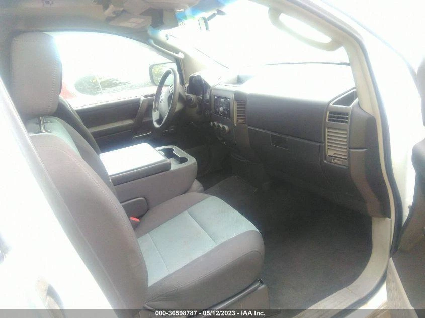 Compressor AC usado serve para: 2004 Nissan Titan grau A - Imagem 2 de 4