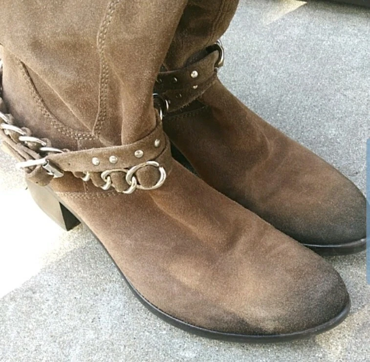 Botas Vic Matie Marrón Gamuza Media Pantorrilla Con Cadena Plateada 38.5 Foto 3 de 4