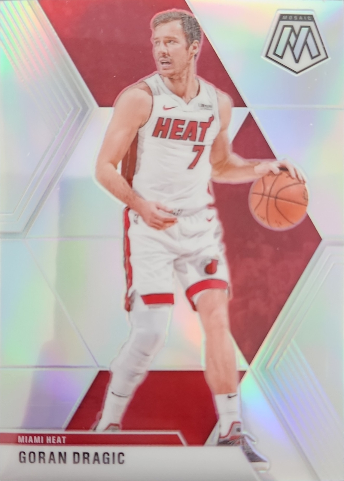 2019 Panini Mosaic #160 Goran Dragic Silver Prizm