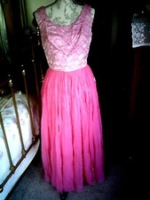 VINTAGE 1950s PINK EVENING DRESS IN SIZE 12. TRUE VINTAGE 1950s DRESS