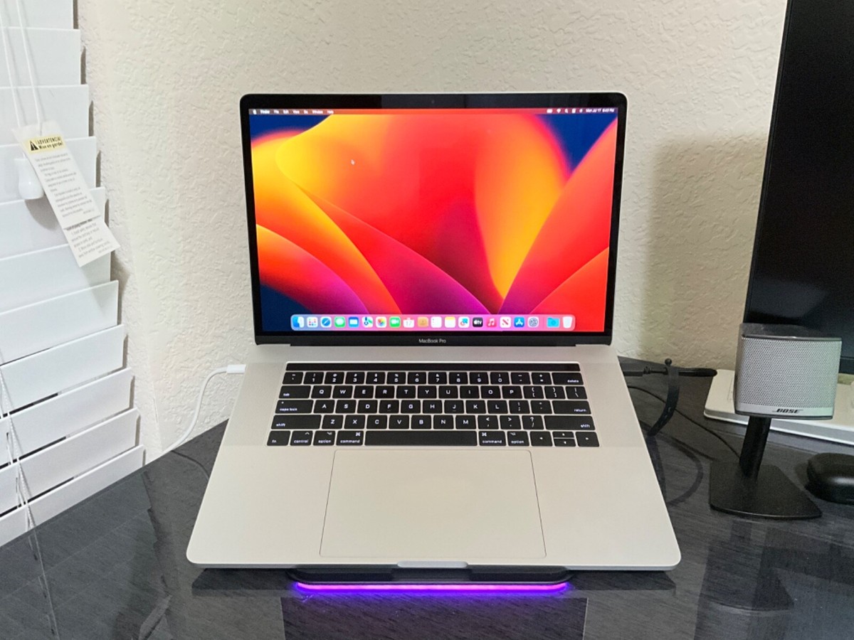 MacBook Pro 15インチ 16GB core i7 シルバー MacBook Pro (15-inch, 2017) - 技術仕様 - Apple サポート (日本)