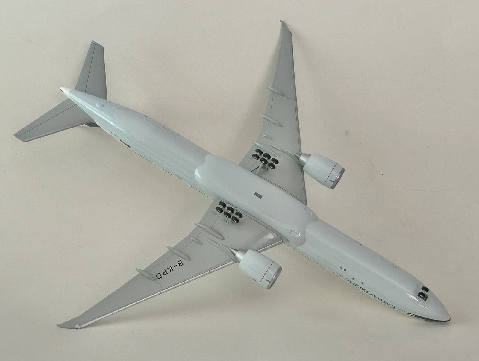 HERPA/HOGAN 1:200 CATHAY PACIFIC Boeing B777-300-ER, Reg. B-KPD (Plastic)