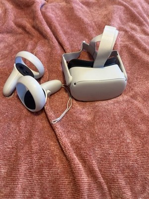 Meta Oculus Quest 2, Used, Good Condition, Slight Scuff Marks On Controllers.