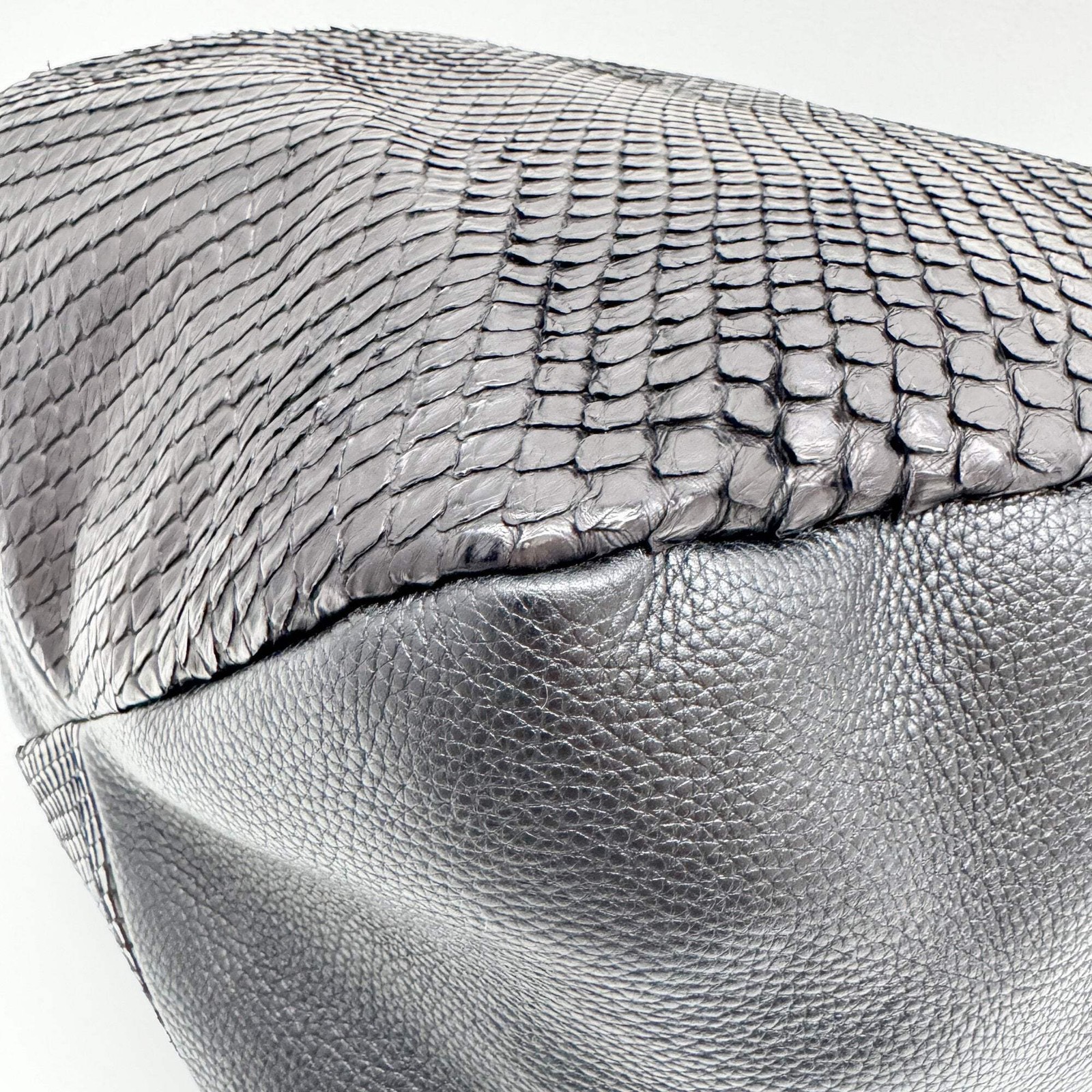 GUCCI Greenwich Black Python Embossed Leather Hob… - image 10