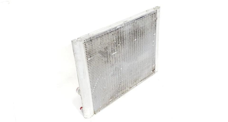 2007 2008 BMW B7 Alpina OEM Radiator 4.4L Supercharged RWD - Image 4 of 4