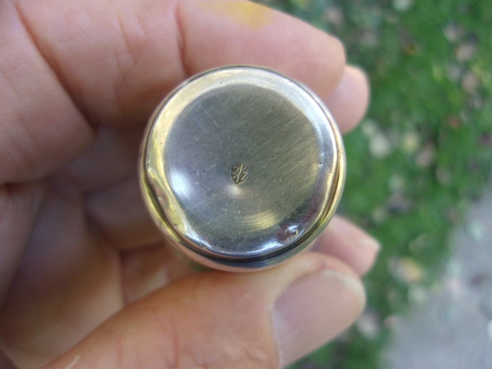 LOT 8 GOBELETS ARGENT MASSIF  MINERVE   HAUTEUR  4 CM X POIDS 90 GRAMMES - Photo 4/4