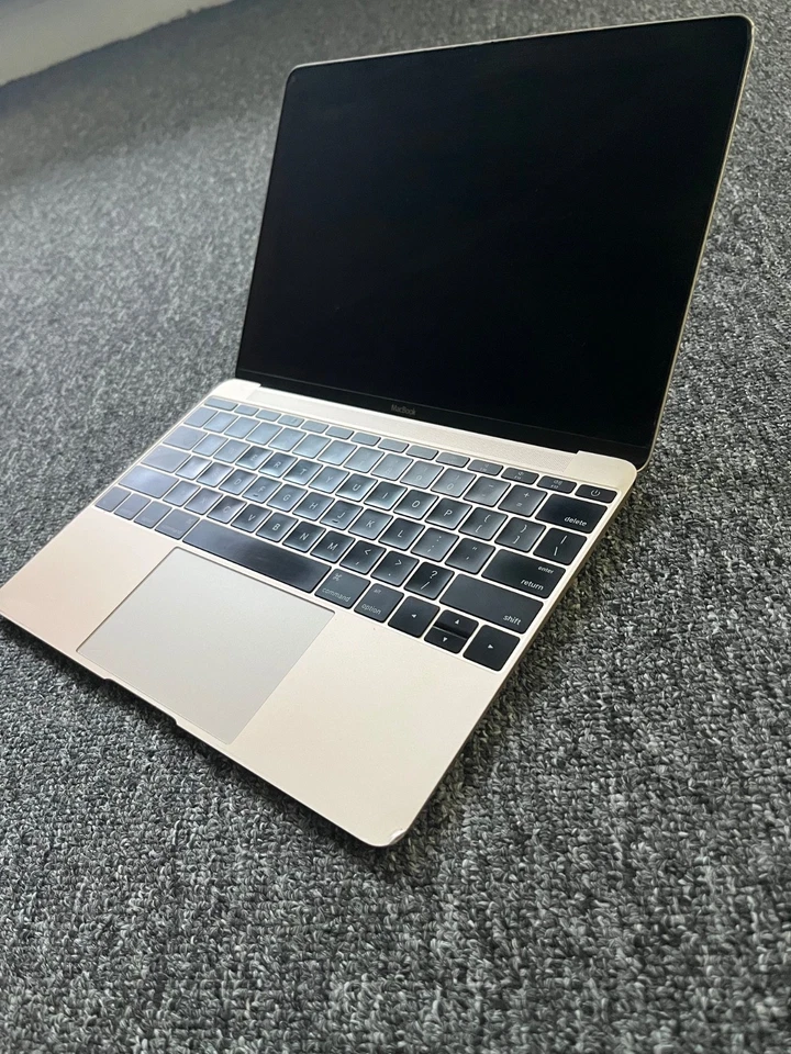Apple MacBook gold 12inch with broken screen - Image 1 of 4