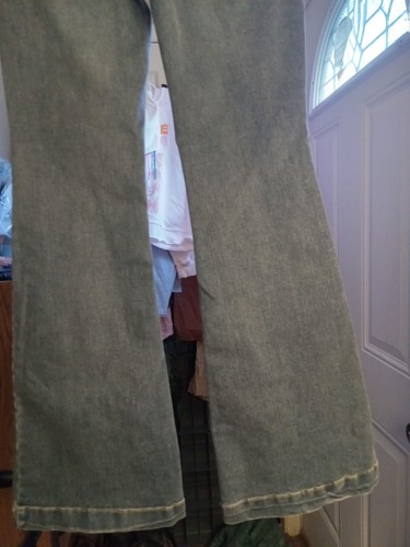 Size 8 Girls' Low-Rise Flare Jeans - Art Class™ Medium Wash - Picture 6 of 9