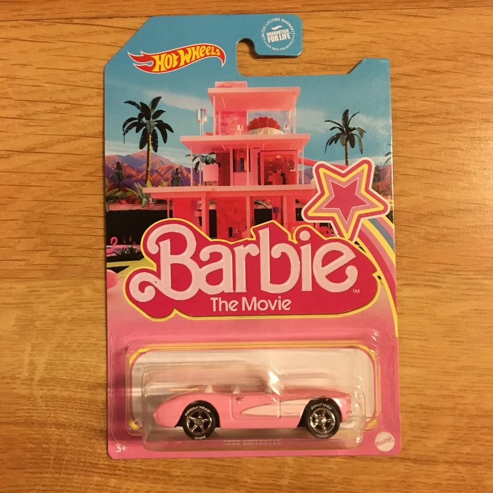 Coche intercambiable de ruedas estilo Super Treasure Hunt Corvette 56 Barbie The Movie Hot Wheels Foto 2 de 4