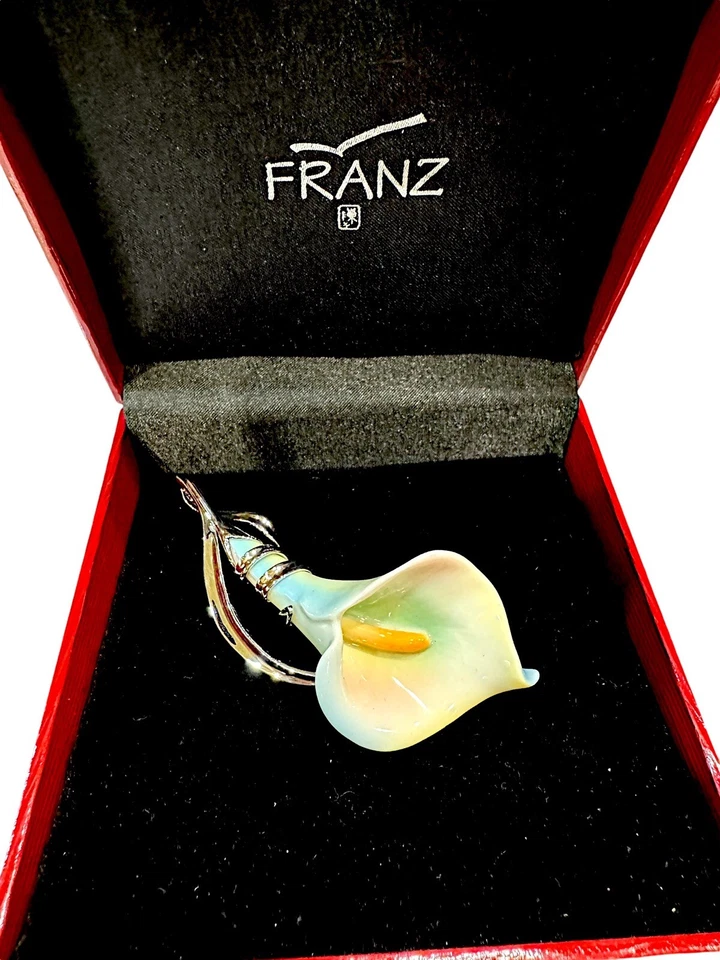 JUEGO DE BROCHES Y PENDIENTES DE PORCELANA ESMALTADA RODIO FRANZ NUEVO EN CAJA Foto 2 de 4