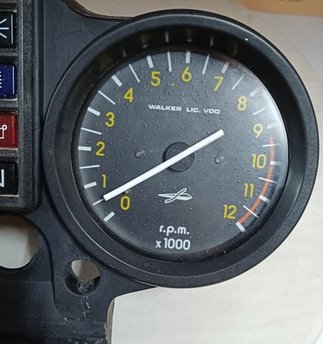 QUADRO STRUMENTI CINGHIE 400Y RESTAURATO - Foto 4 di 9
