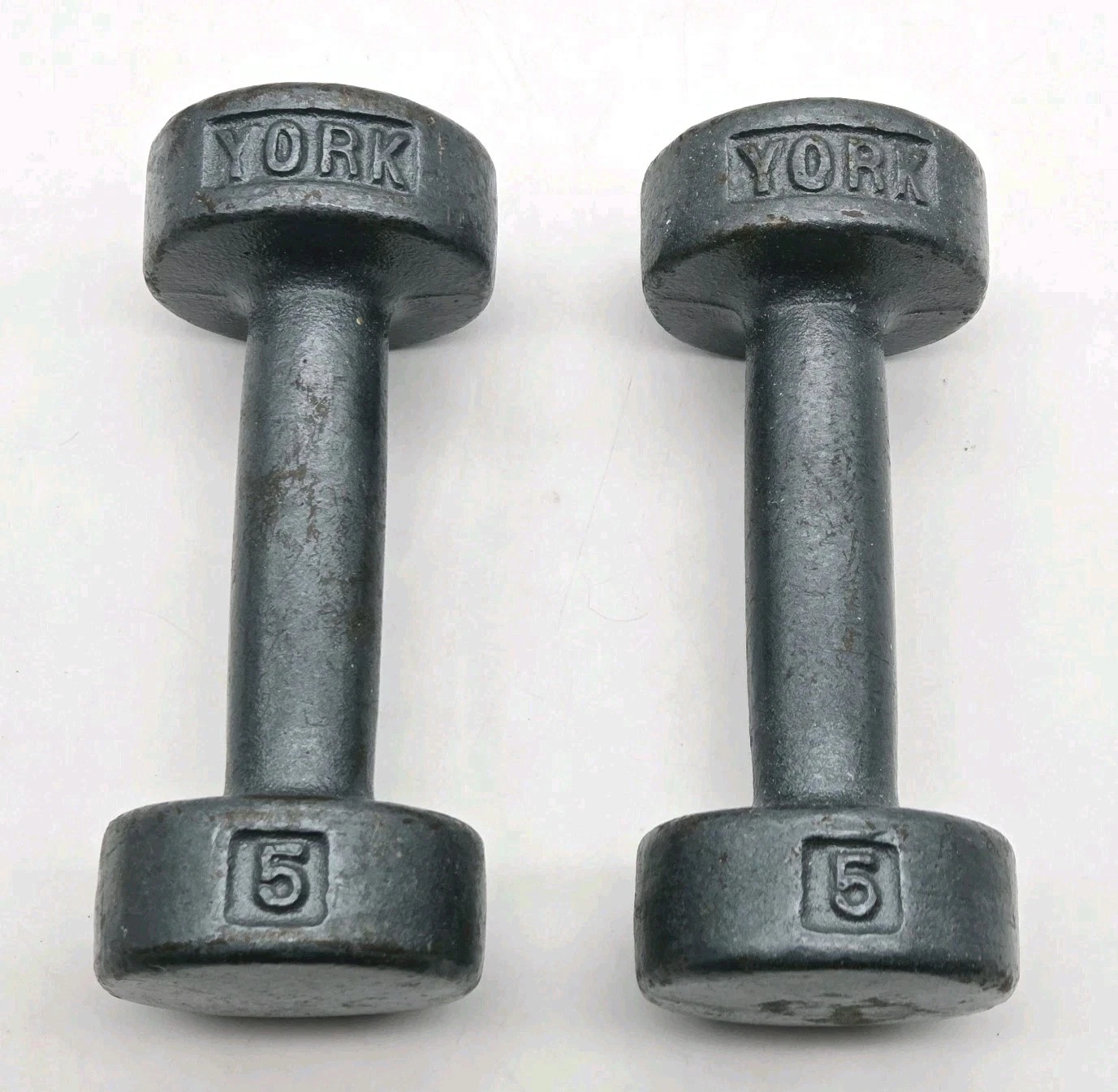 York 5lb Dumbbell Barbell Cast Iron Metal Round Head Fat Grip Set of 2 10lb Totl