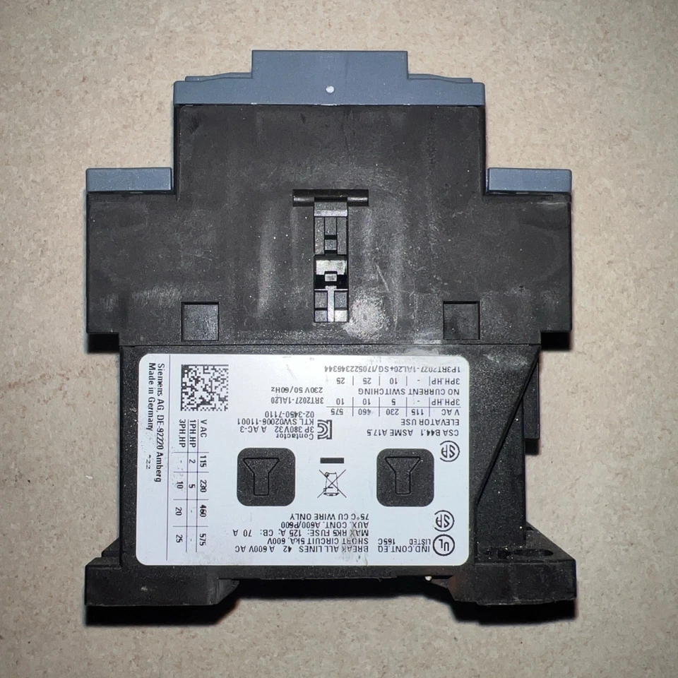 CONTATTORE SIEMENS 3RT2027-1AC20 230v 50/60HZ - Immagine 3 di 3