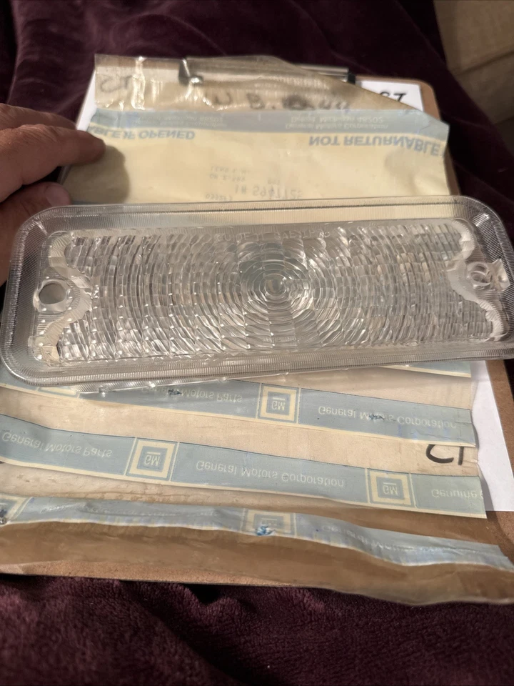 NOS OEM GM Chevrolet Blazer GMC Jimmy Turn Signal Lens 1975 - 80 LH Clear Lens - Image 2 of 2