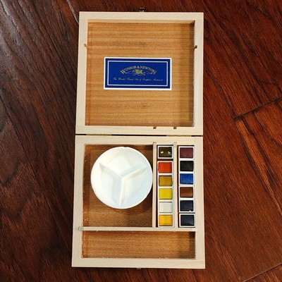 Winsor Newton Artists Watercolour 6''x6'' Wood Dovetail Box Case w/ 12 Half Pans