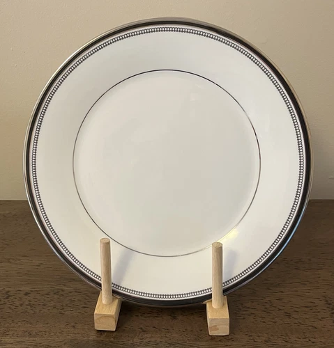 Set of 2 Vintage Bone China Royal Doulton Sarabande Dinner Plates 10 5/8"