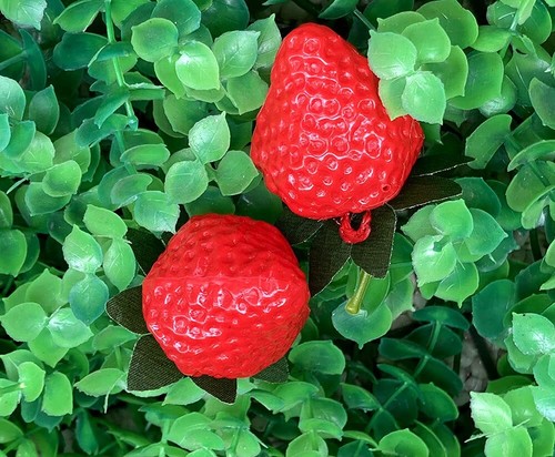 18PCS Plastic Artificial Red Strawberries Fake Lifelike Simulation Realistic ... - Picture 7 of 8