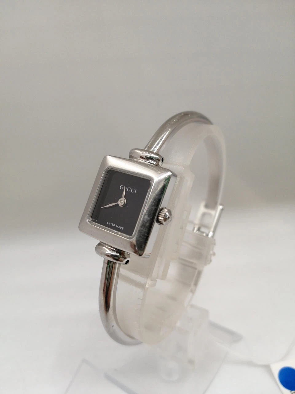 Montre femme GUCCI 1900L quartz carré cadran argenté dos noir objet fonctionnel #