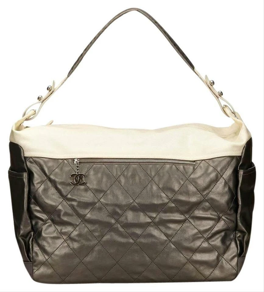 Chanel Large Silver and Cream Quilted Biarritz Paris Weekender Hobo 61ck38s