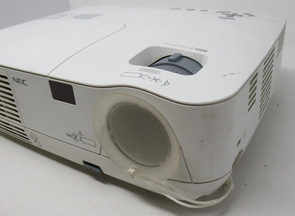 NEC ANSI DLP PROJECTOR NP115 2500 LUMENS, PC 3D READY S-VIDEO 800X600 VGA - Image 4 of 4