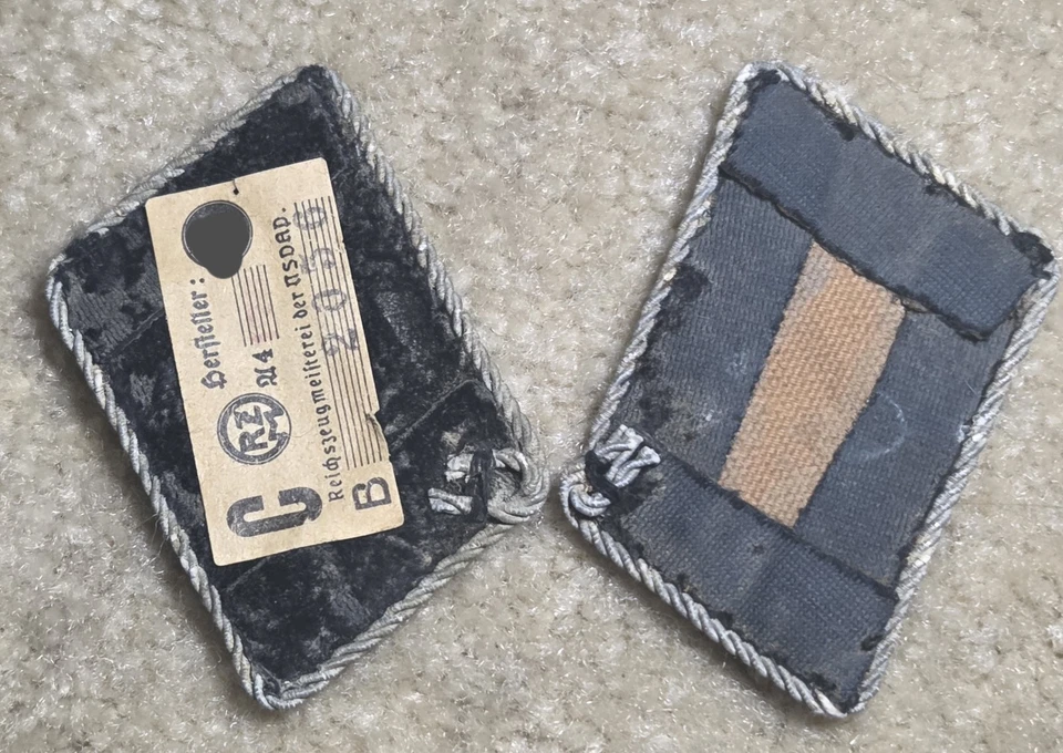 Par de pestañas militares a juego de insignias militares de la Segunda Guerra Mundial German Groupführer Foto 2 de 4