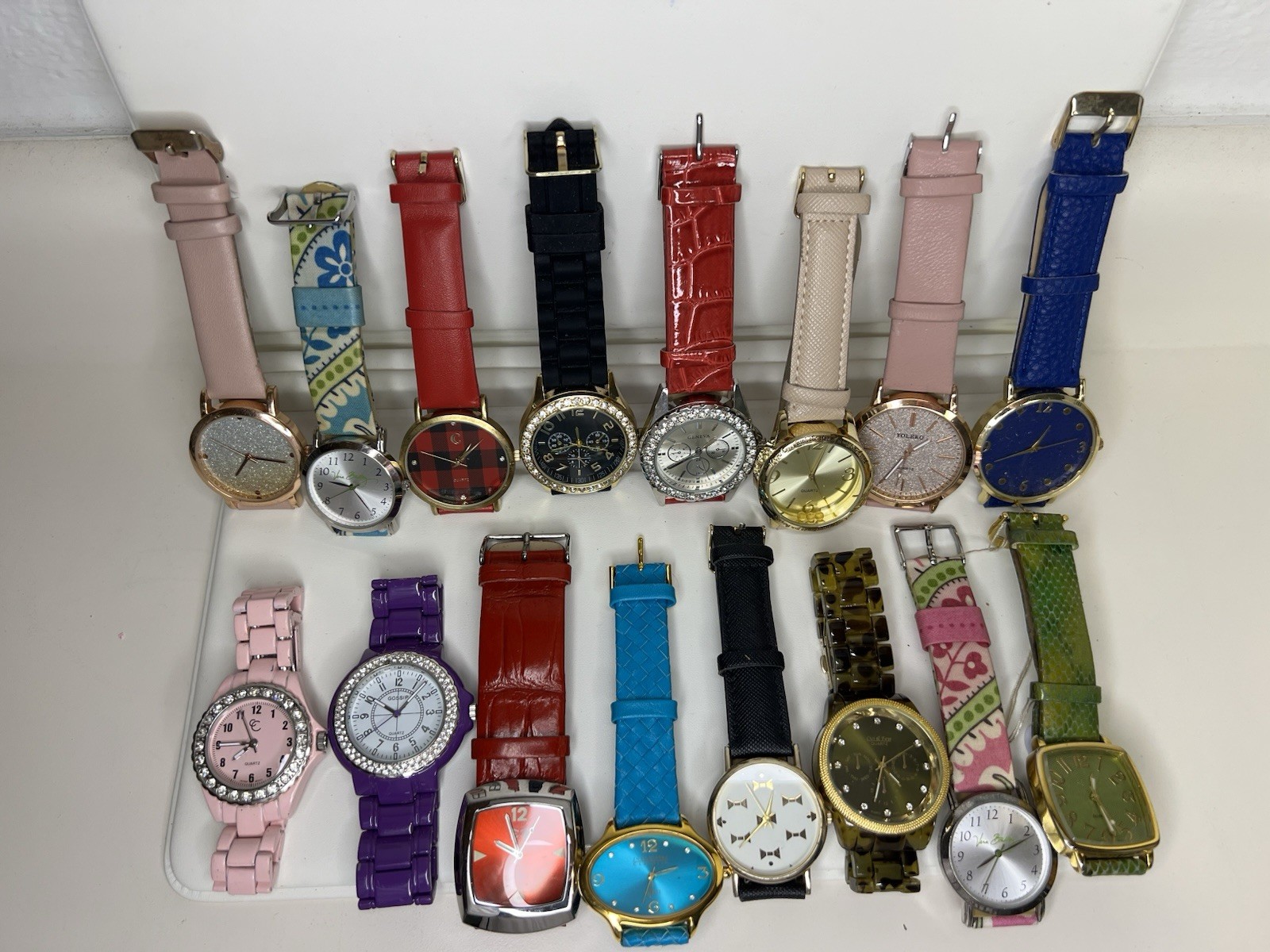 Lot Womens Watch - VintageWatches.PK Lot Womens Watch - vintagewatches.pk