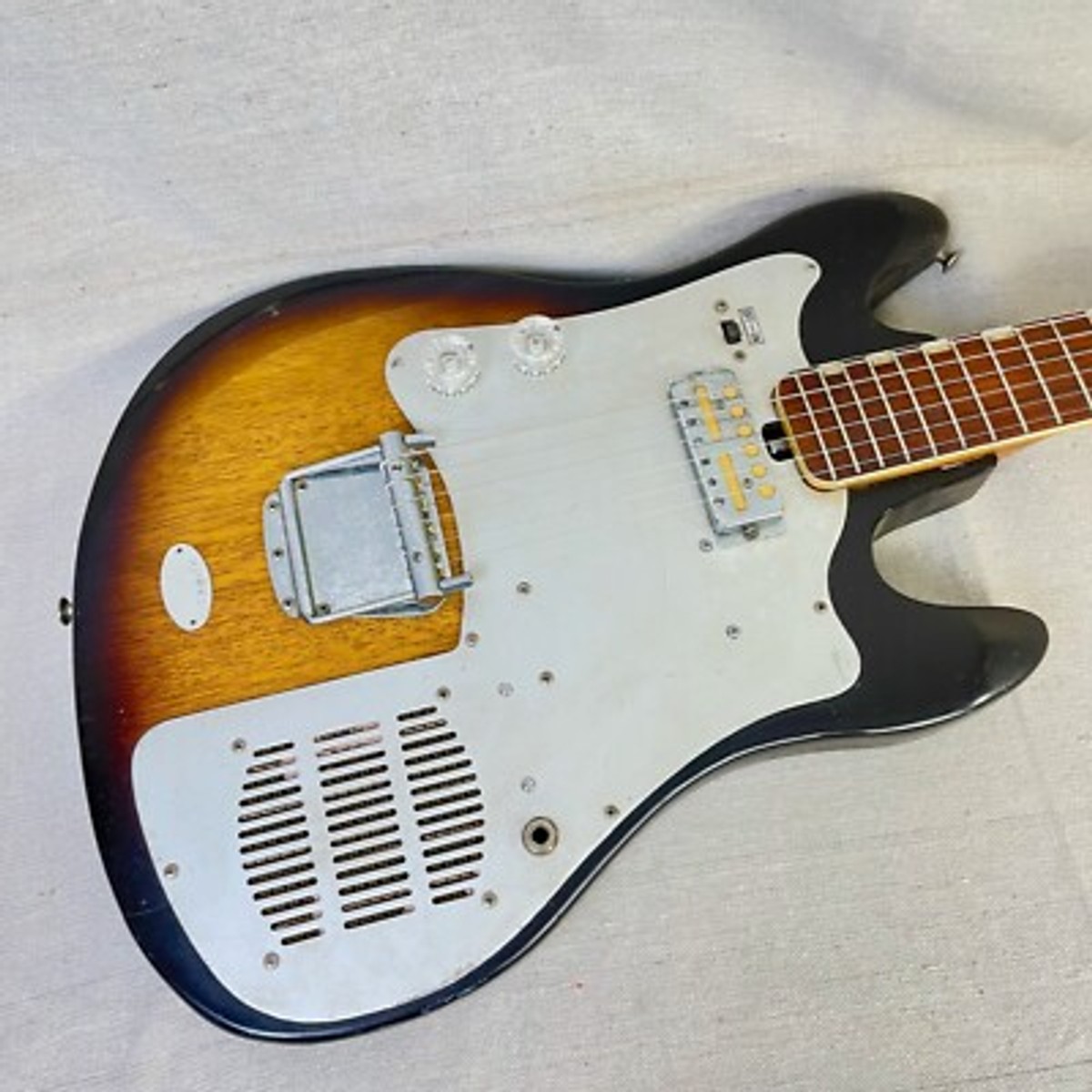 ピザールギター 元祖 zo 3ギター teisco trg 1 L Teisco TRG-1 / TRE-100 / Silvertone 1487 - What To Know