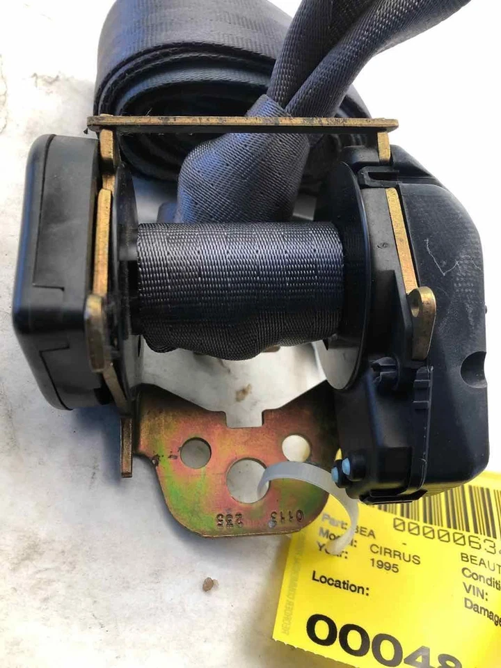 Chrysler Cirrus 1995 cinturón de seguridad delantero cinturón de regazo y hombro lado derecho del pasajero Foto 4 de 4