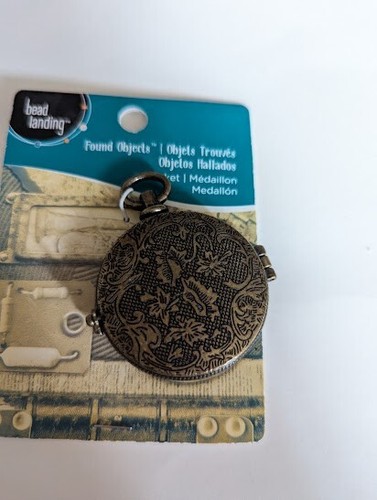 Bead Landing Found Objects Locket Medallion Jewery Making New - Picture 3 of 8