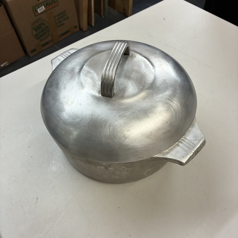 Wagner Ware Magnalite Dutch Oven Model 4248P