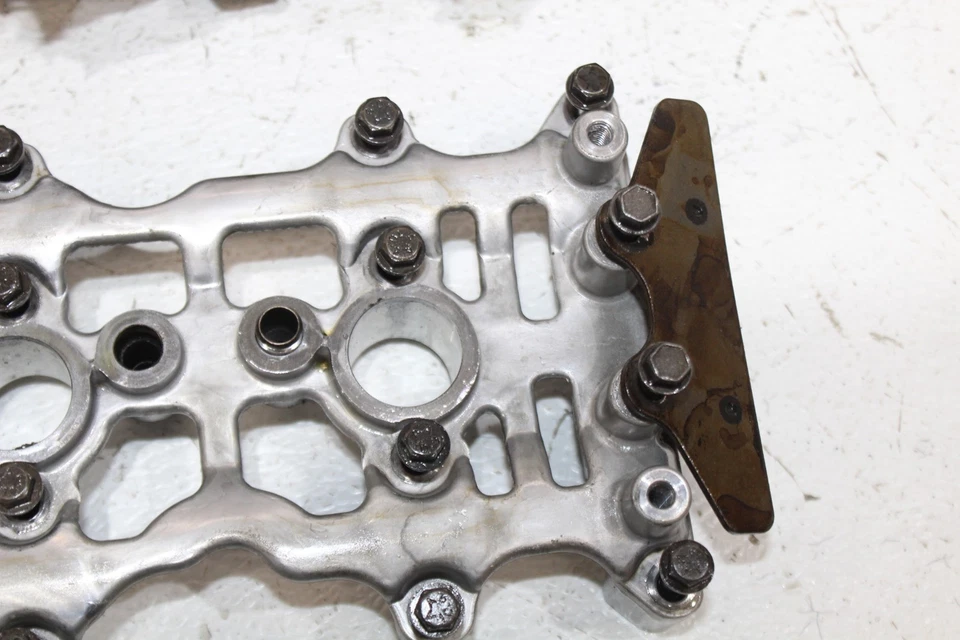 2006-2008 TRIUMPH DAYTONA 675 ENGINE TOP END CYLINDER HEAD W/ CAMS - Изображение 3 из 4